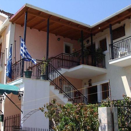 Violatos Studios Agia Efimia Exterior foto